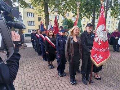 UCZNIOWIE I LO NA 80-LECIU CECHU RZEMIOSŁ